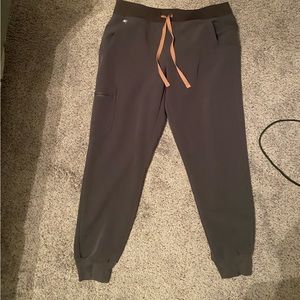 Charcoal figs womens jogger scrub pants- like new
